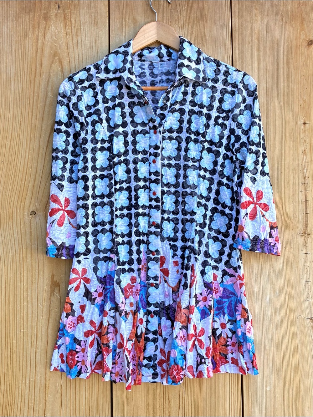 Carine Pearl Snap Printed Top Sz Medium